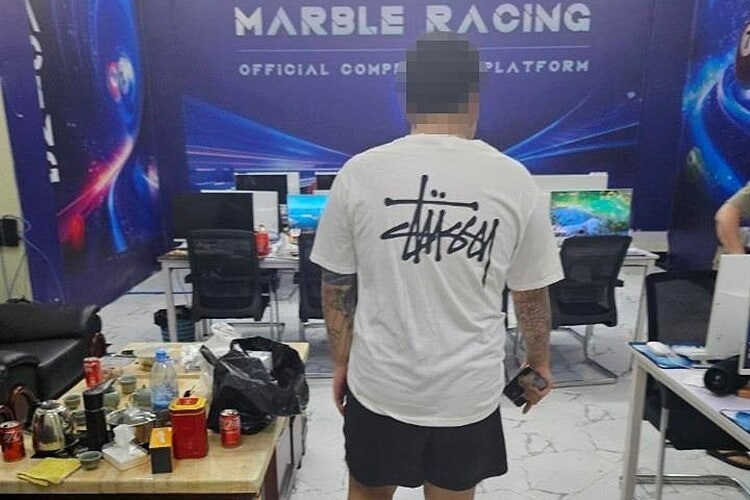 대통령 경호처·군부대 사칭 캄보디아 거점 사기단 114명 검거