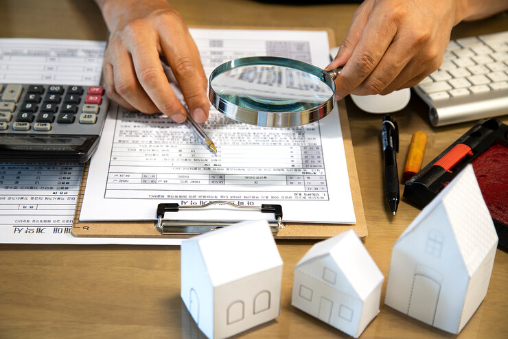 이 대통령, 정부 자산 헐값 매각 논란에 전면 중단 명령!