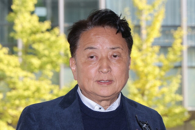 김영환 충북지사, <b>오송 참사</b> ‘국정조사 <b>위증</b>’ <b>혐의</b> 경찰 출석