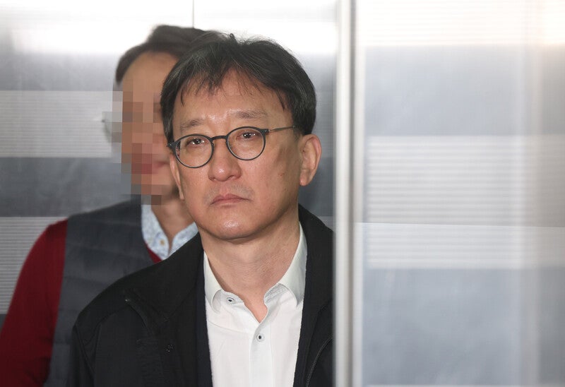 [속보] 채 상병 특검, <b>수사 방해</b> 혐의 전직 공수처 부장검사 2명 구속영...