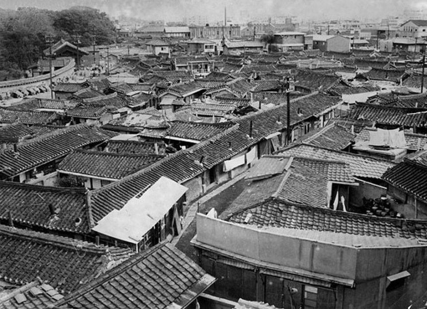 일제강점기 설정된 종묘 앞 소개 공지를 중심으로 1950~60년대 형성됐던 종삼(종로3가) 집창촌.한겨레 자료사진