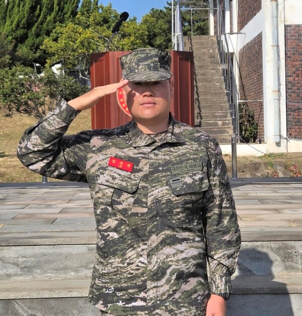 <b>임성재</b>, <b>해병대</b> 기초군사<b>훈련 수료</b>…“3일 이상 골프채 놓은 적 처음”
