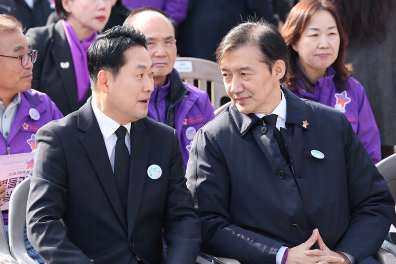 <b>장동혁</b> “<b>조국</b>과 ‘<b>대장동</b> 항소 포기’ 건 <b>토론</b>하겠다”
