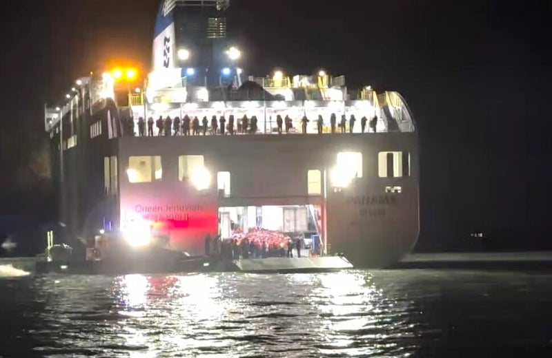 ‘좌초 여객선’ 선장, 항해사 지휘 안 하고 쉬었다…구속영장 신청