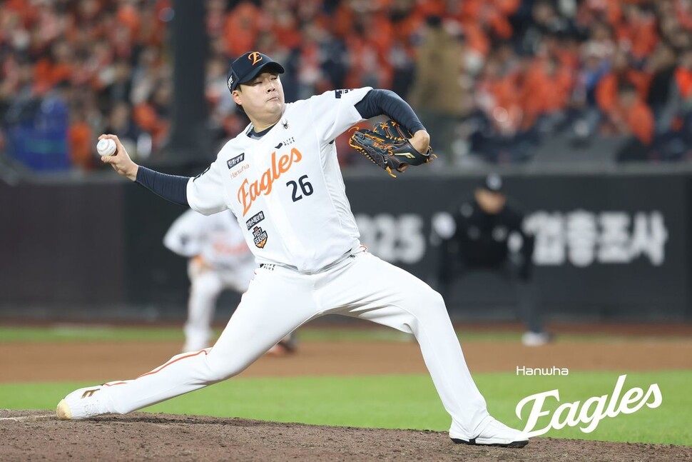 KT, <b>강백호 보상선수</b>로 <b>한승혁</b> 지명