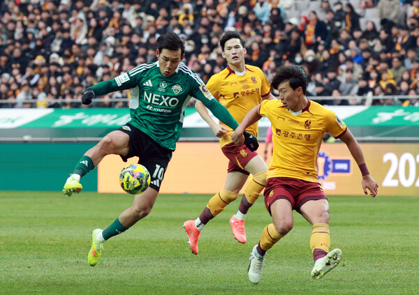 <b>전북</b>, <b>코리아컵</b> 정상으로 ‘더블’ 완성…투혼의 광주FC 꺾어