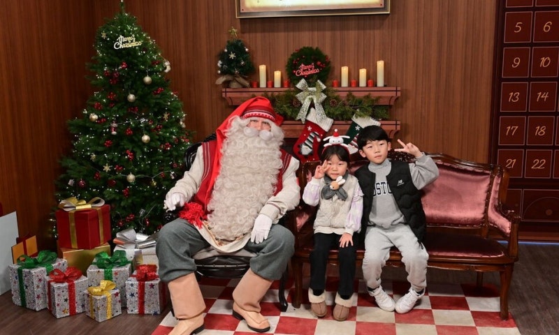 핀란드 공인 산타, 올해도 한국 온다…봉화 분천산타마을 20일 개장