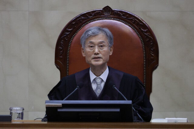 ‘제왕’ 조희대의 맥거핀 전략 [아침햇발]