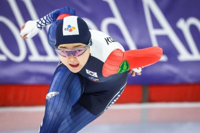 빙속 간판 <b>김민선</b>, <b>월드컵</b> 4차 500m <b>동메달</b>…시즌 첫 시상대