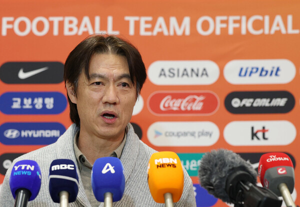 <b>홍명보</b>호, 내년 3월 유럽에서 <b>오스트리아</b>와 <b>평가전</b> 할 듯