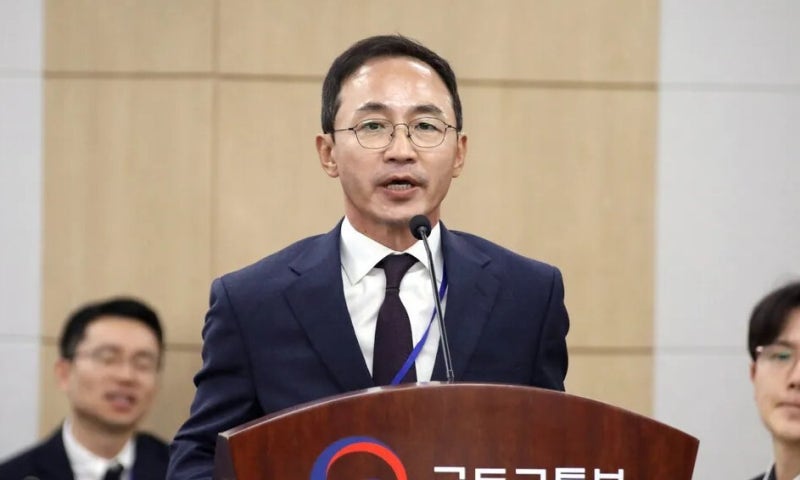 관저 이전 특혜 연루 구속