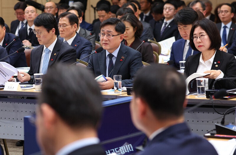 카페 일회용 컵 돈 내고 사야 한다…빨대는 요청하면 제공