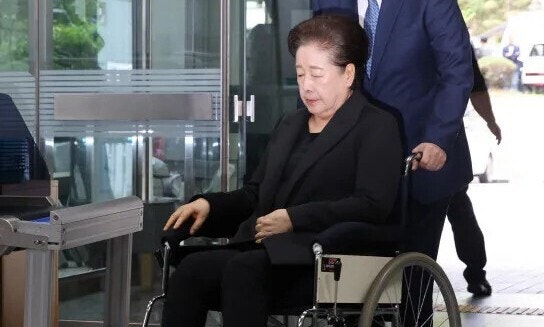 통일교, 전재수 책 500권 1천만원에 구입