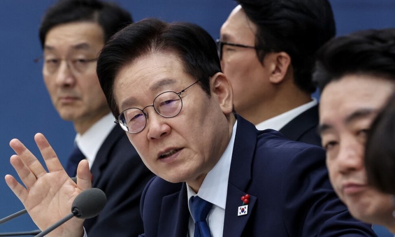 “수 박 겉핥기식” “정확히 보고 해달라”…‘이재명식 업무보고’ 장외설전