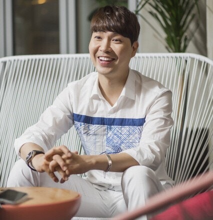 [속보] ‘<b>박수홍</b> 회삿돈 횡령’ <b>친형</b>, 2심서 <b>법정구속</b>…징역 3년6개월