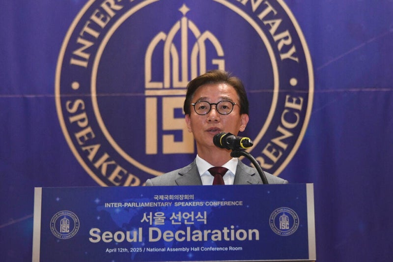 [단독] <b>전재수</b>, 올 4월 ‘<b>통일교</b> 축사’…10월엔 ‘해저터널 강연’ 섭...