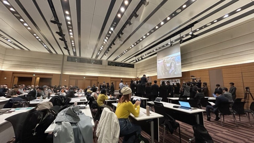 일본 시민단체 ‘조세이 탄광의 물비상(水非常·수몰사고)을 역사에 새기는 모임’(새기는 모임)가 23일 일본 도쿄 중의원 제 1회관에서 정부 관계자들과 교섭을 벌이고 있다.