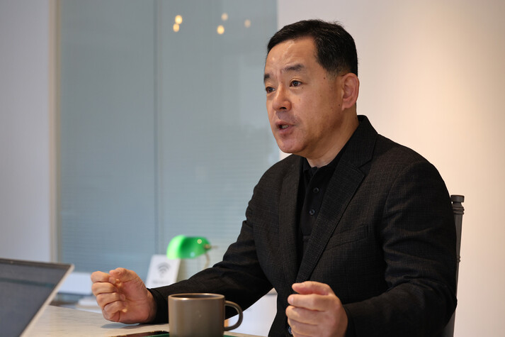 임철의 진실화해위 조사7과 조사관이 19일 오후 서울 중구의 한 카페에서 한겨레와 만나 인터뷰하고 있다.김태형 기자 