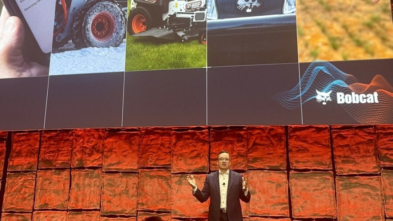 숙련공 없어도 “지게차야 물건 들어”…‘말하는대로’ 안전한 건설 현장