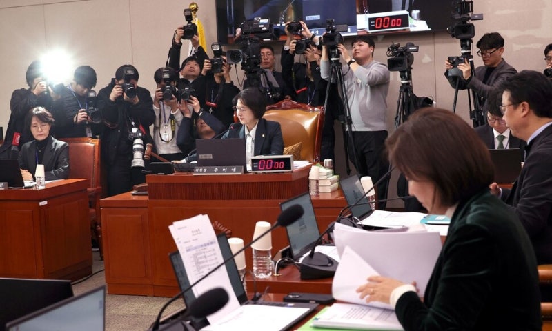 맞붙은 특검법…민주 ‘2차 종합·통일교·신천지’ 법사위 상정, 국힘 ‘공천헌금’ 발의