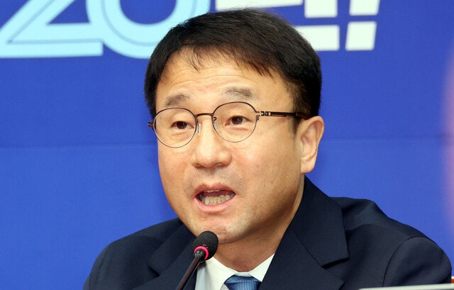 한병도 원내대표, 업무 첫날 청와대 만나 “원보이스”…국힘선 “내란 청산”