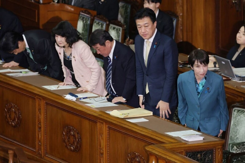 한·일 정상회담 마친 다카이치, ‘중의원 해산 체제’ 돌입