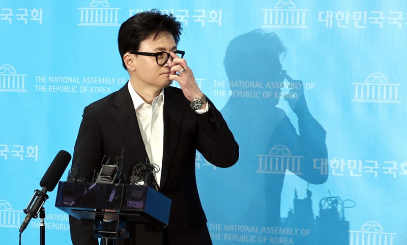 한동훈 기습 제명에 국힘 내홍 최고조…소장파 23명 “재고해야”