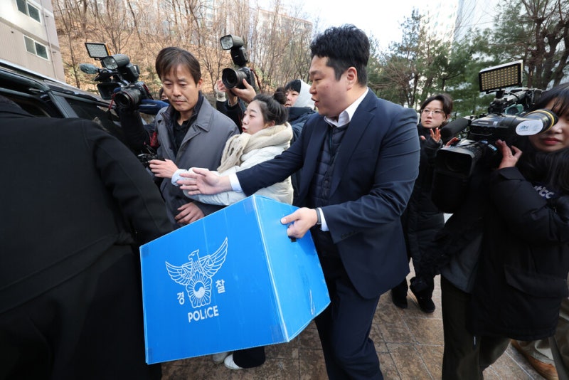 경찰, 김병기 압수수색…‘모금책 의혹’ 구의원도 동시조준