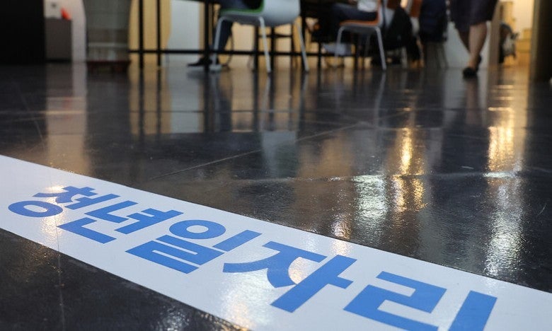 청년층 구직 기간, 1년 늘면 실질임금 6.7%↓…생애 전반에 ‘마이너스’