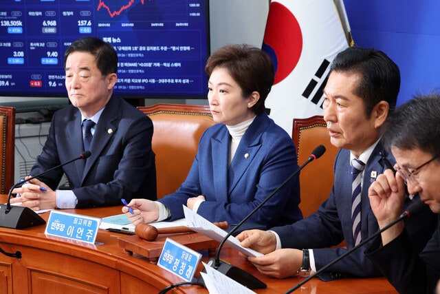 ‘1인1표’ 당무위 넘었지만…“정청래 연임 위한 셀프 개정” 반발 여전