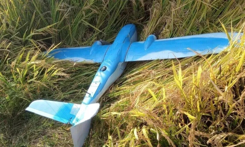 북한 조선인민군 총참모부 대변인은 지난 10일 조선중앙통신을 통해 지난해 9월과 지난 4일 한국이 침투시킨 무인기를 격추했다고 주장했다.사진은 북한이 주장한 개성시 장풍군에 추락한 한국 무인기.연합뉴스