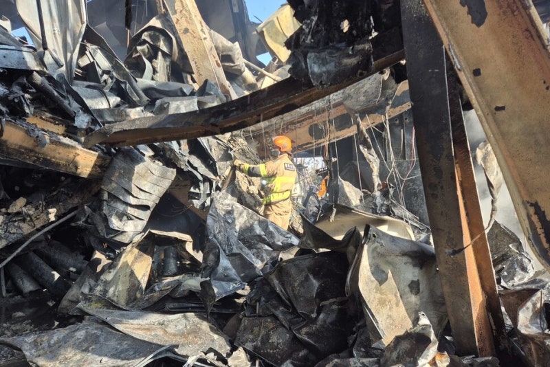 음성 화재 현장서 ‘뼈 추정’ 물체…실종 이주노동자 유해일까