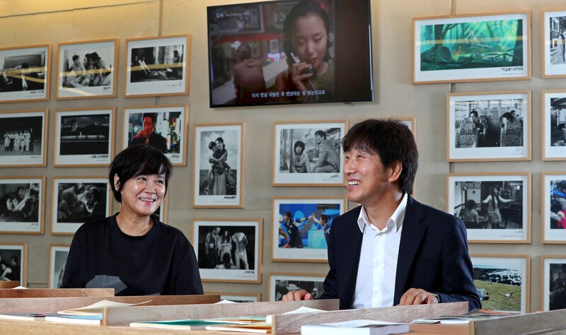 다시 시작하는 명필름 [육상효의 점프컷]