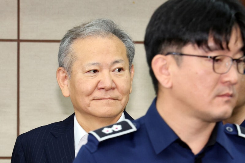 ‘한덕수 닮은꼴’ 이상민 1심…“계엄은 내란, 언론사 단전·단수 지시는 국헌문란”