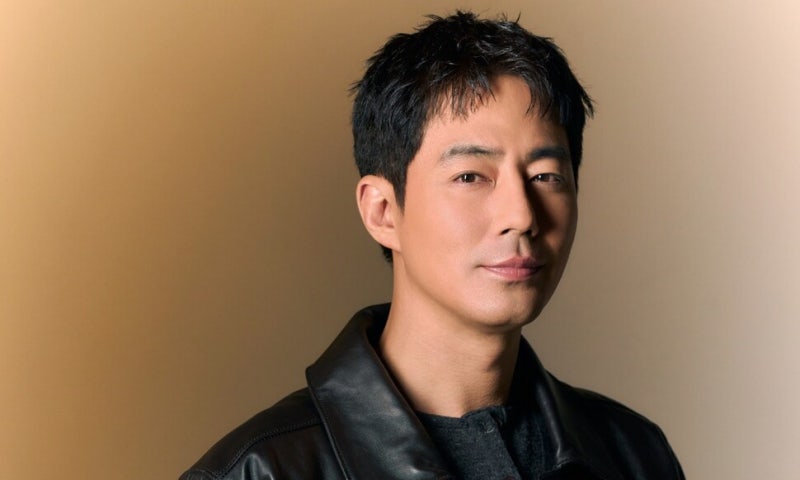 “안 그래도 진하게 생겼는데, 뭘 더하면 부담스러울걸요?”