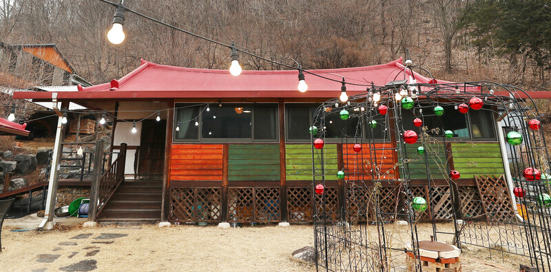 농가민박 집 ‘셰프의 정원’의 외관. ‘건축탐구 집’(EBS)에도 소개됐다. 박미향 선임기자