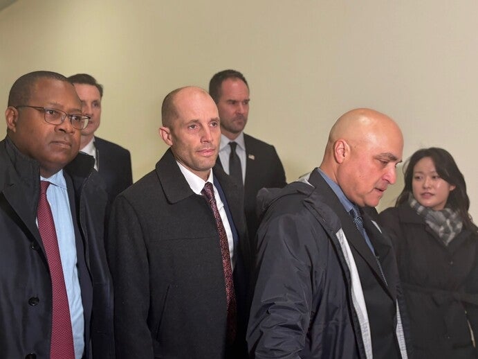 치사·치밀한 ‘쿠팡 플레이’ [코즈모폴리턴]