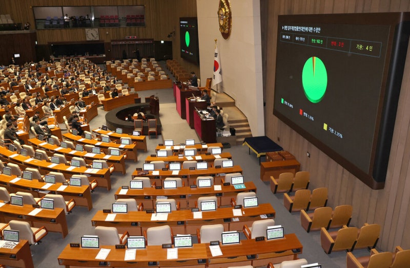 위헌 논란 ‘법왜곡죄’ 본회의 통과…강경파 속도전에 여당서도 “공론화 절차는?”