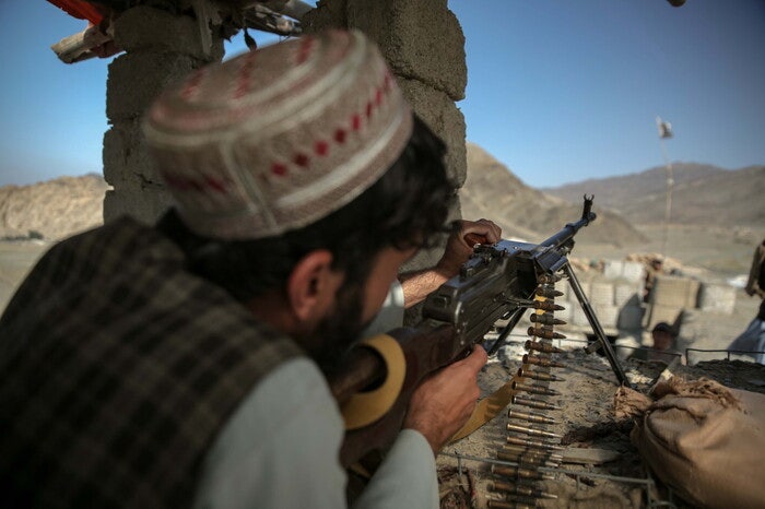 아프간, 파키스탄 공습에 “ 민간인 110명 사망”…군사충돌 격화