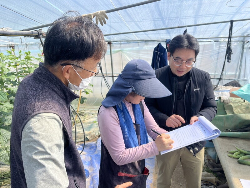 ‘인권 침해’ 논란 고흥 굴양식장, 계절노동자들 강제출국 시도