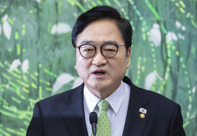 ‘지선 때 개헌 투표 제안’ 우원식 “17일까지는 개헌 특위 구성해야