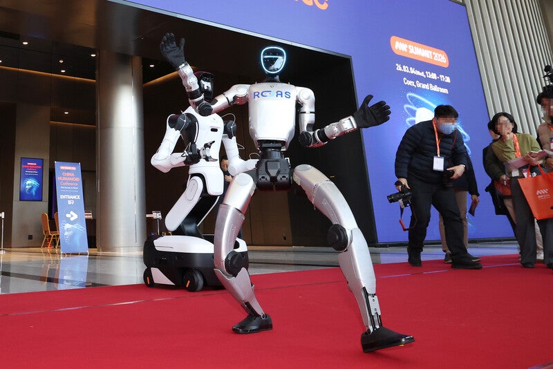 로봇과 함께 춤을 [옵스큐라]