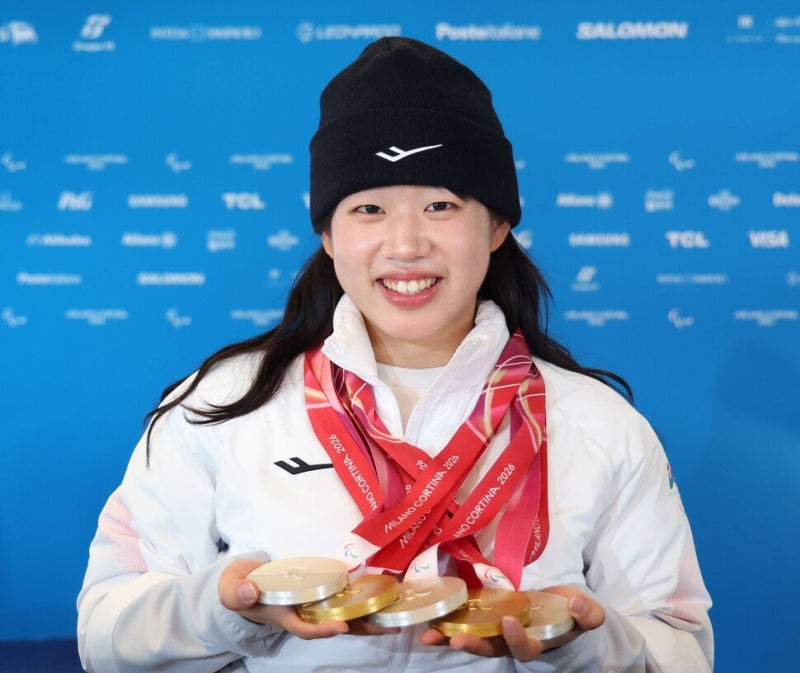 “메달 5개, 목 아플 것 같다고요? 단련해서 괜찮아요” 김윤지의 당찬 미소