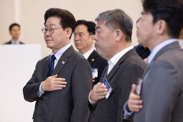 이 대통령, 한국노총 만나 “노동3권 보장…해고 두렵지 않게 안전망도 확충”