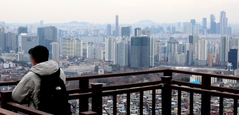 윤 정부 ‘재산세 깨알 감세’로 압구정 현대, 3년간 1288만원 덜 내