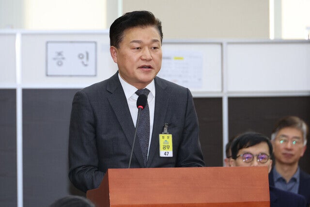 민주 신용한, 노영민 꺾어…국힘은 김영환 vs 윤갑근·윤희근