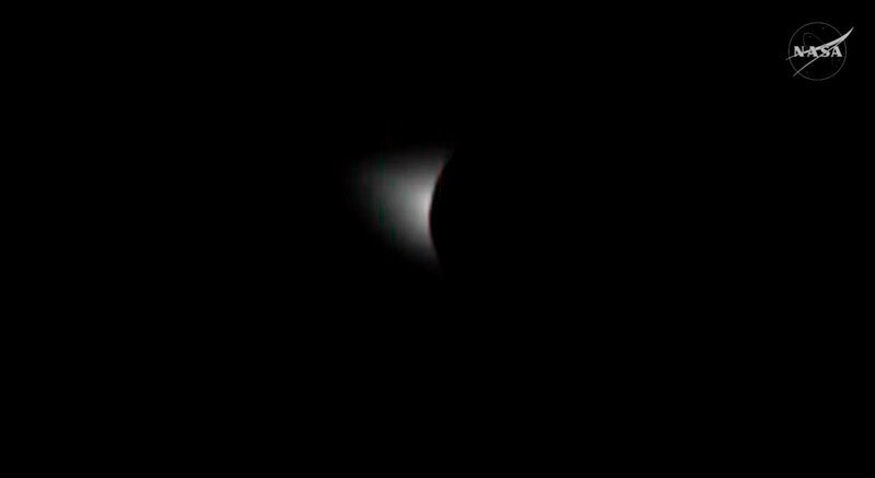 가장 멀리 간 우주비행사들, 달에서 53분간 일식을 보다