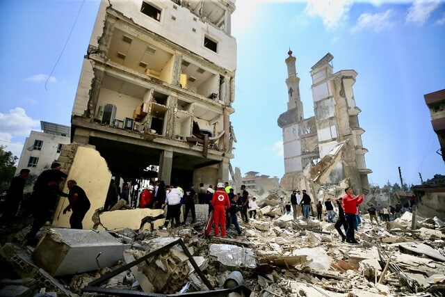 이스라엘, 휴전 첫날 레바논 대공습 250명 사망…국제사회 분노