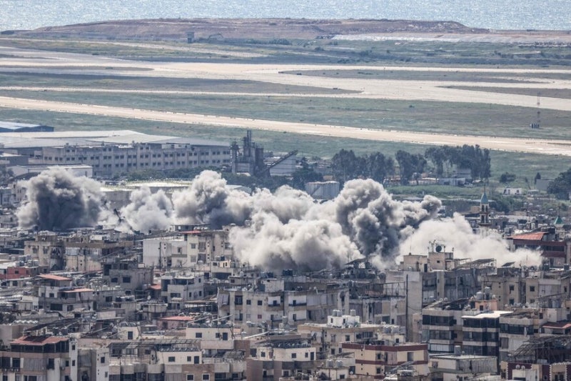레바논에 공습 퍼부은 이스라엘…휴전 깨고, ‘친이란’ 헤즈볼라도 깨고