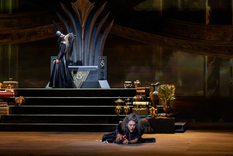 40년 만의 ‘나부코’, 오페라판 ‘왕좌의 게임’으로 화려하게 돌아왔다